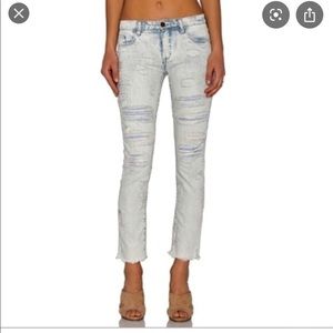BLANK NYC SKINNY BOY DISTRESSED JEANS